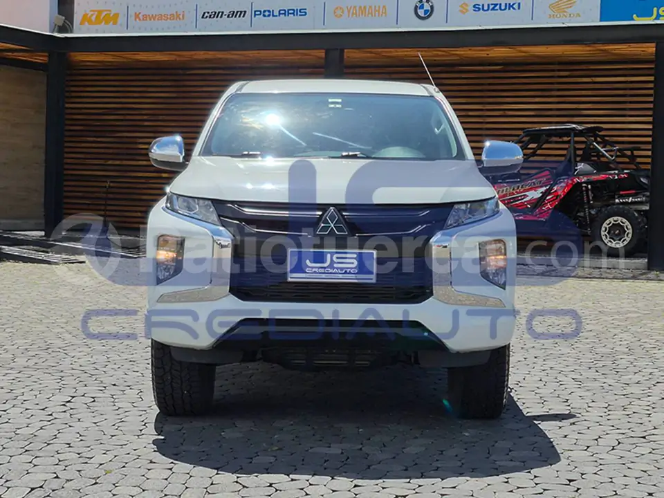 Foto 1 de Mitsubishi L200