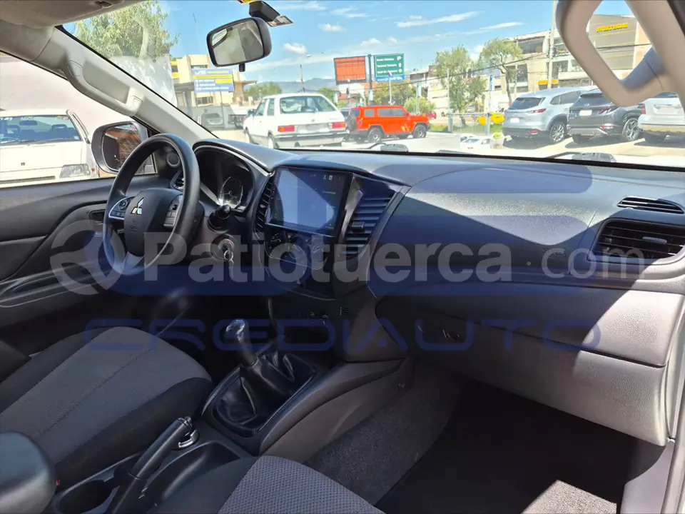 Foto 17 de Mitsubishi L200