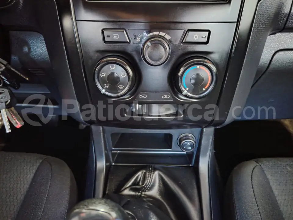 Foto 16 de Chevrolet D-MAX CRDI 2.5 CD 4X2 TM DIESEL