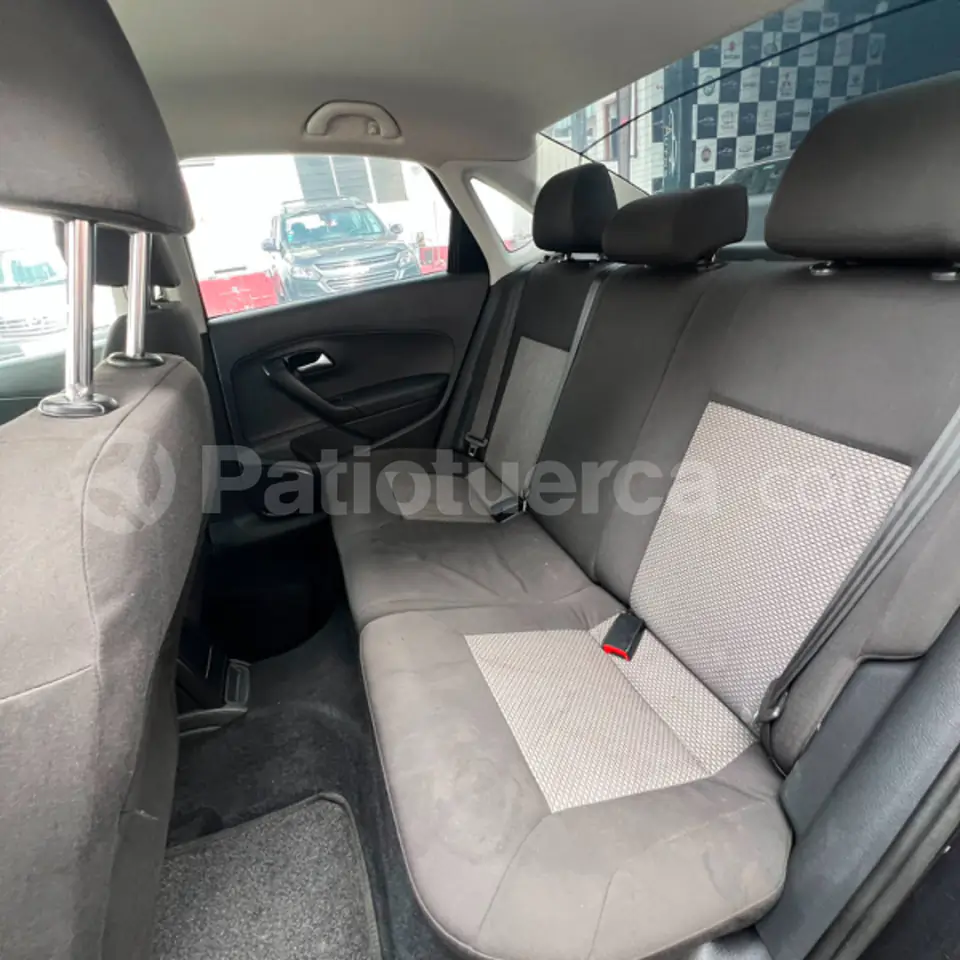 Foto 5 de Volkswagen POLO CONFORTLINE