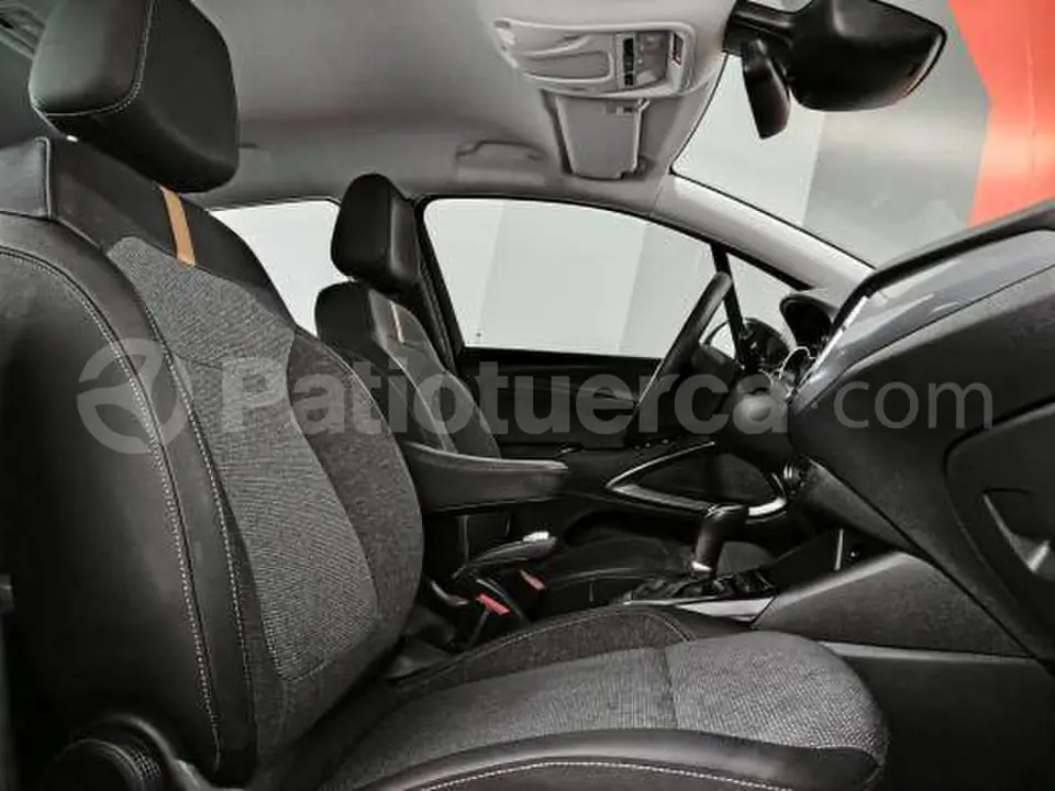 Foto 24 de Opel Crossl x innov