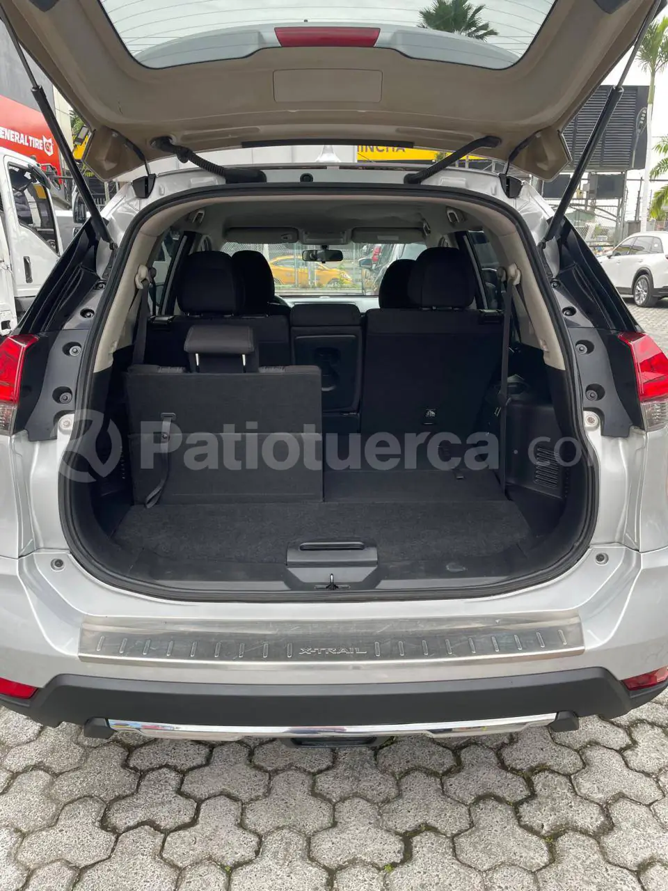 Foto 8 de Nissan XTRAIL SENSE