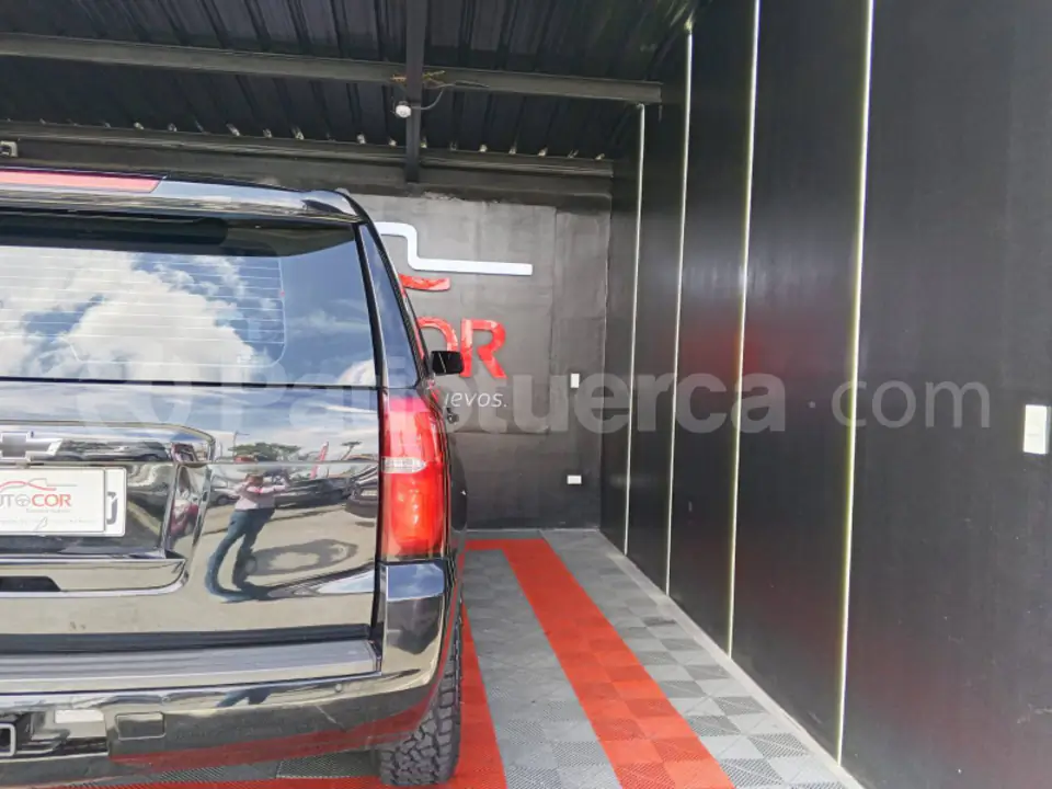 Foto 27 de Chevrolet Tahoe Z71