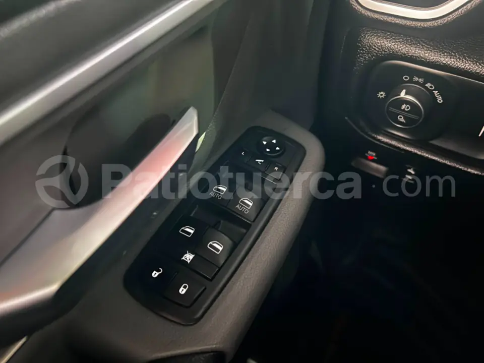 Foto 15 de Ram 1500 BIGHORN ETORQUE