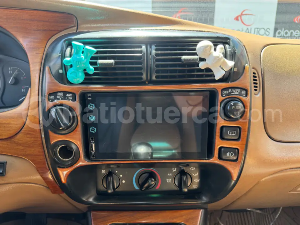 Foto 16 de Ford Explorer XLT