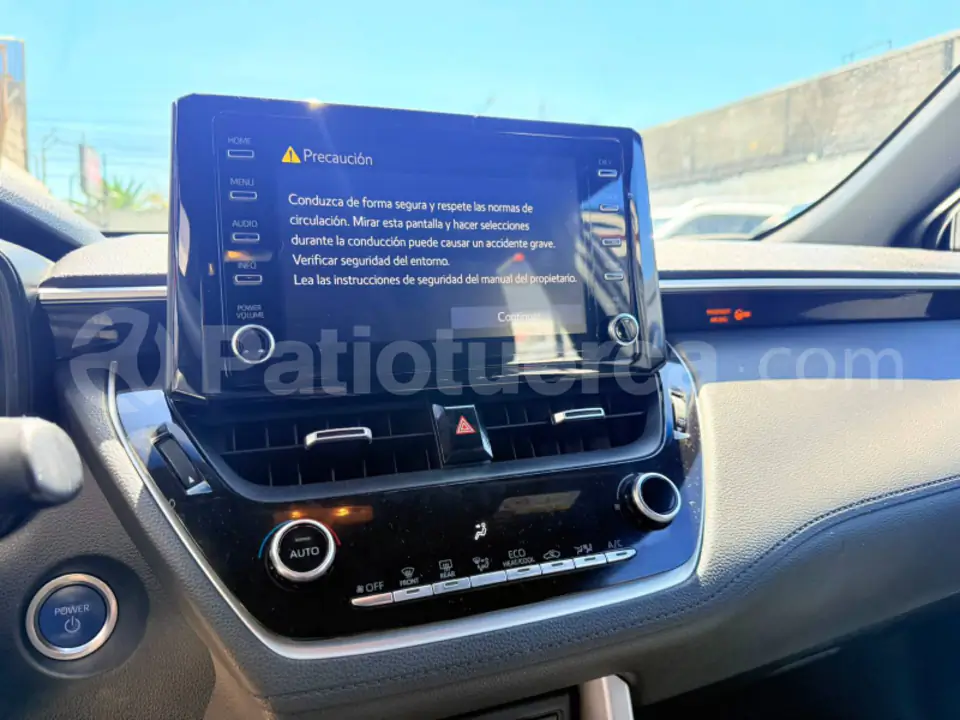 Foto 5 de Toyota Corolla Cross Mid