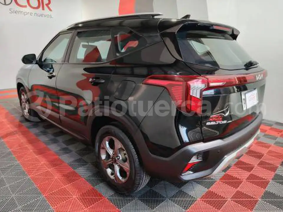 Foto 6 de Kia Seltos LX