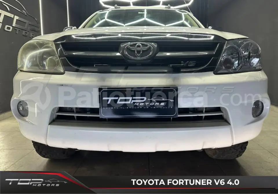 Foto 2 de Toyota Fortuner 4.0