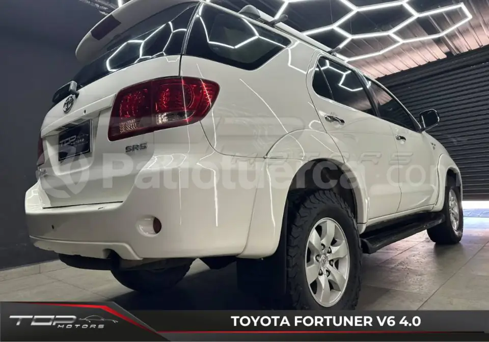Foto 6 de Toyota Fortuner 4.0