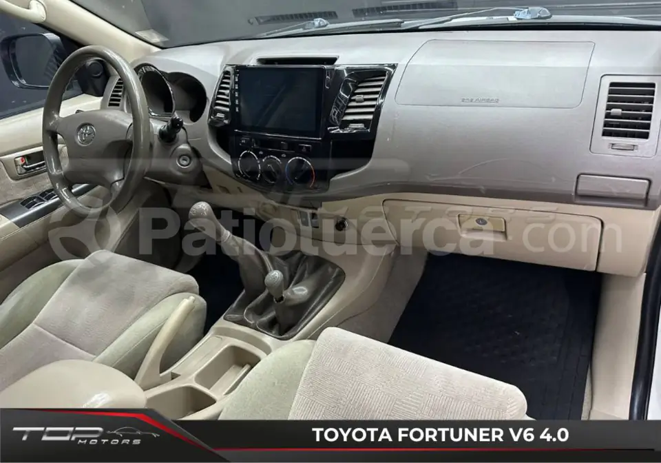 Foto 9 de Toyota Fortuner 4.0