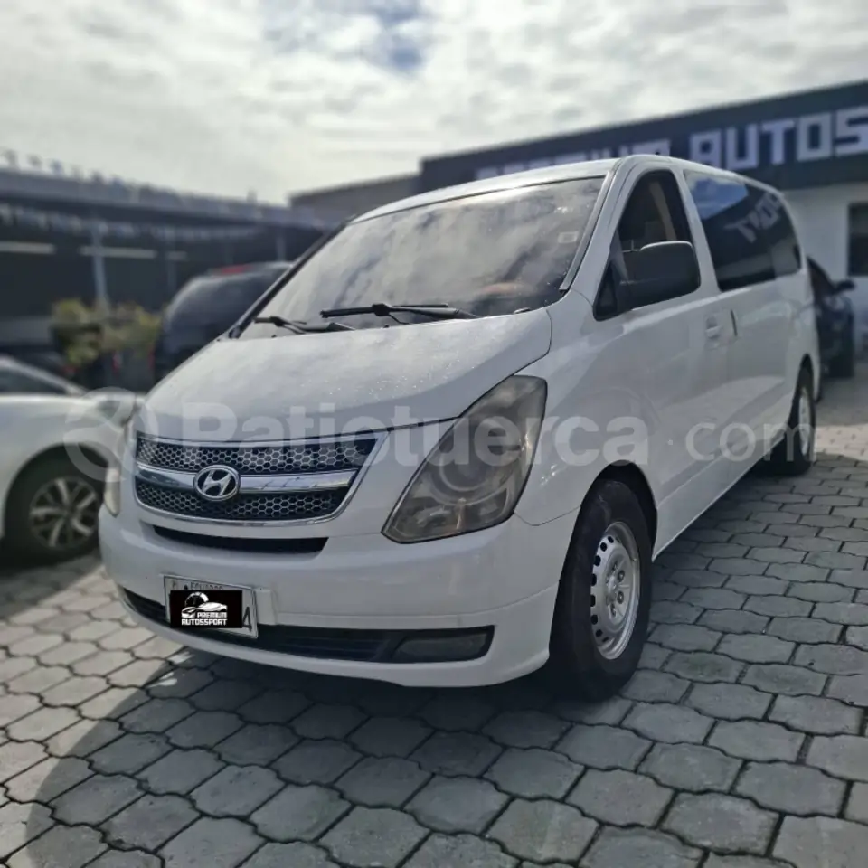 Foto 1 de Hyundai H1 12 pasajeros