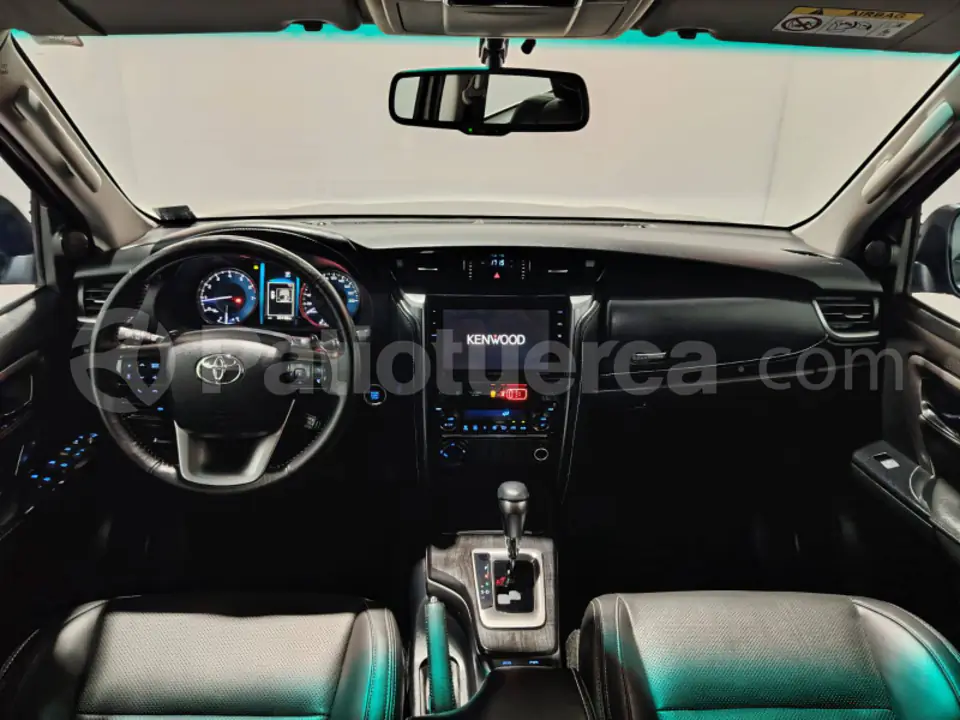 Foto 23 de Toyota Fortuner