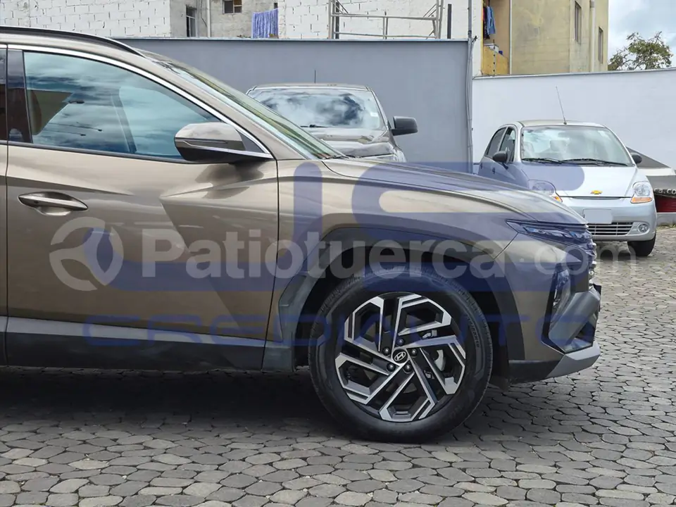 Foto 7 de Hyundai NX4K HLS