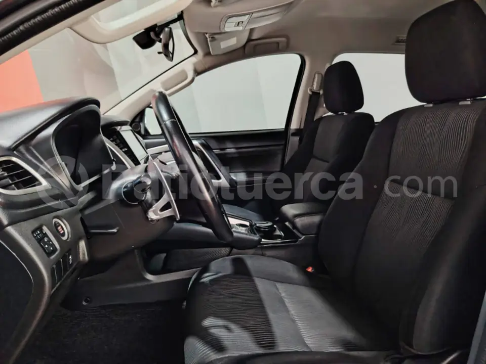Foto 12 de Mitsubishi Montero Sport