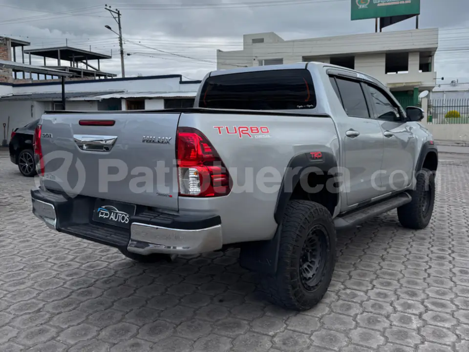 Foto 5 de Toyota Hilux CD 4x4 Diesel