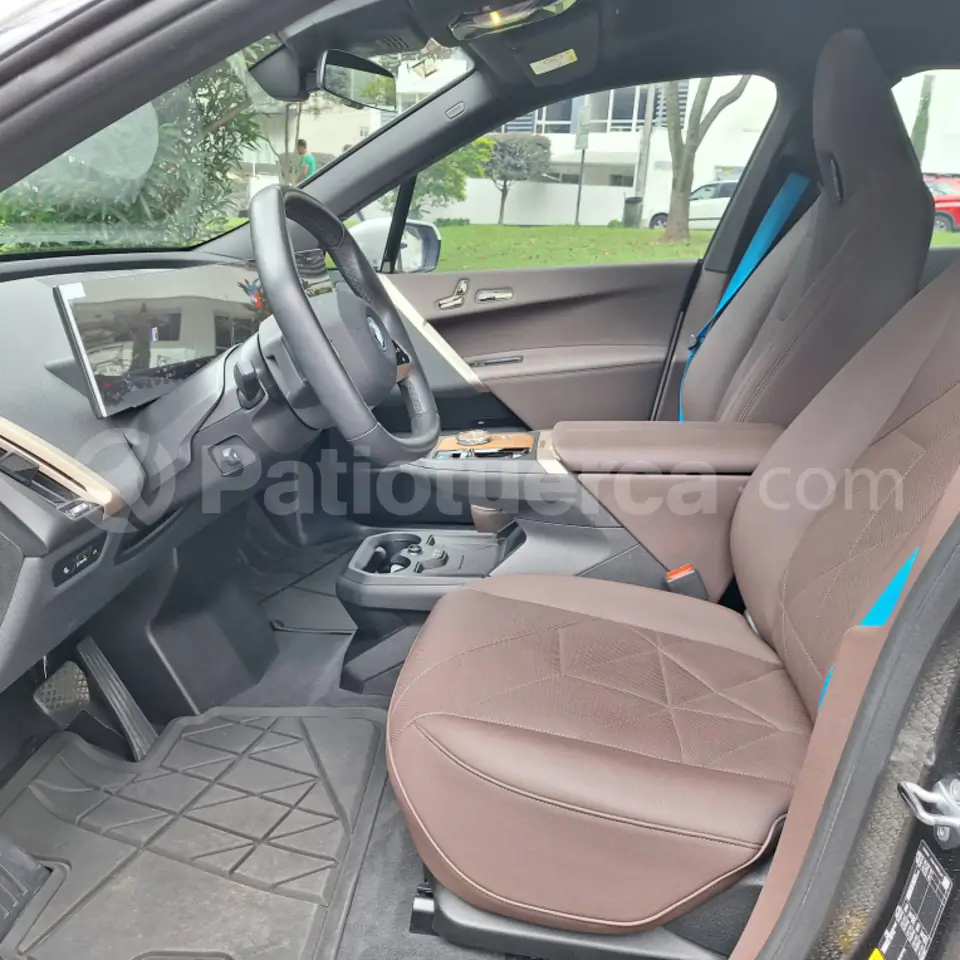 Foto 3 de BMW IX XDRIVE 40