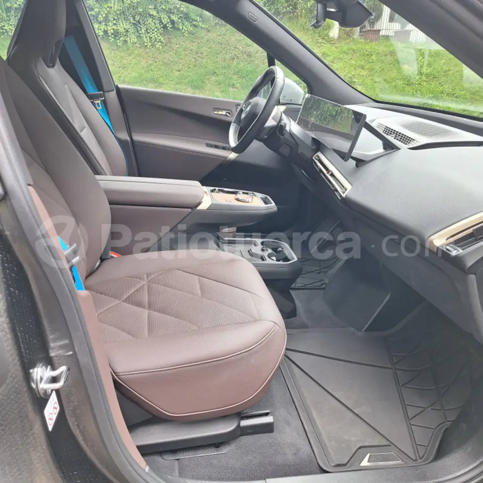 Foto 17 de BMW IX XDRIVE 40