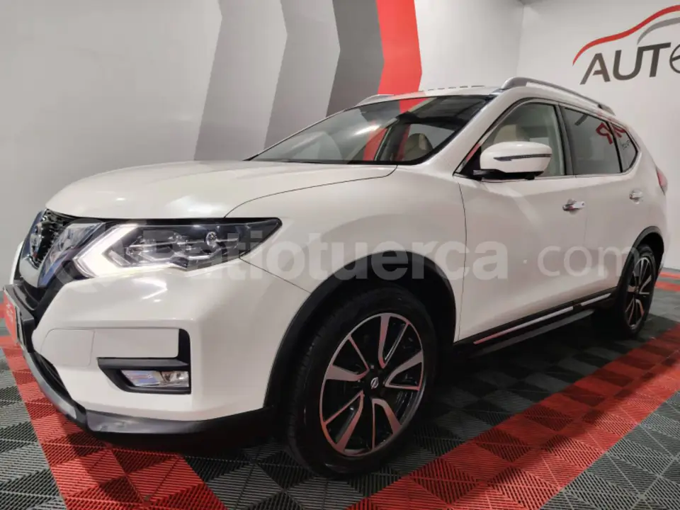 Foto 2 de Nissan XTRAIL EXCLUSIVE