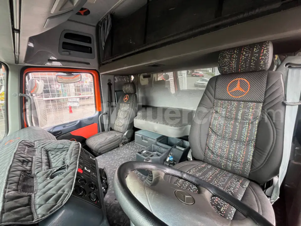 Foto 6 de Mercedes Benz Actros 3340 K