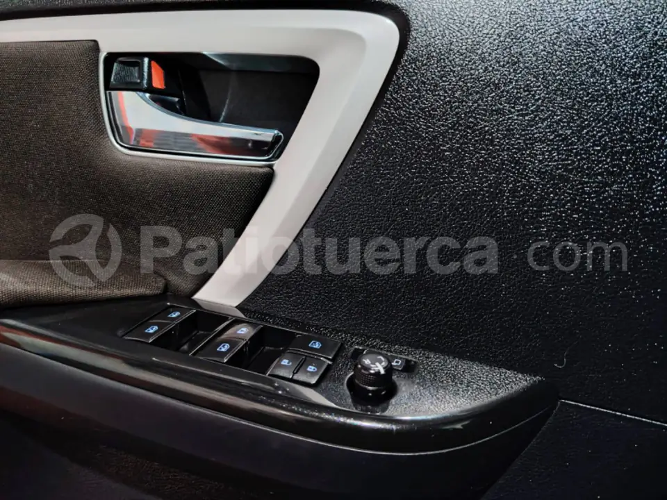 Foto 16 de Toyota New Fortuner