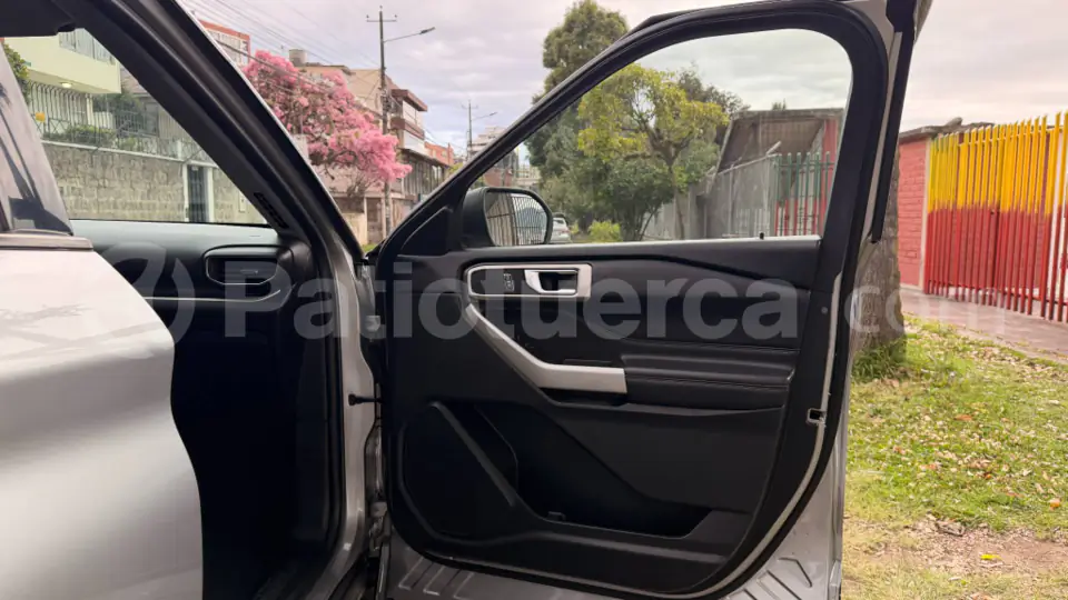 Foto 19 de Ford Explorer XLT