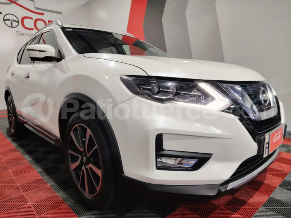 Foto 3 de Nissan XTRAIL EXCLUSIVE