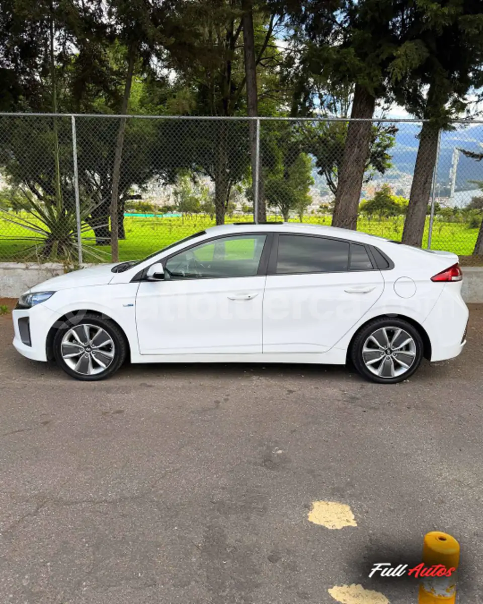 Foto 3 de Hyundai Ioniq Limited