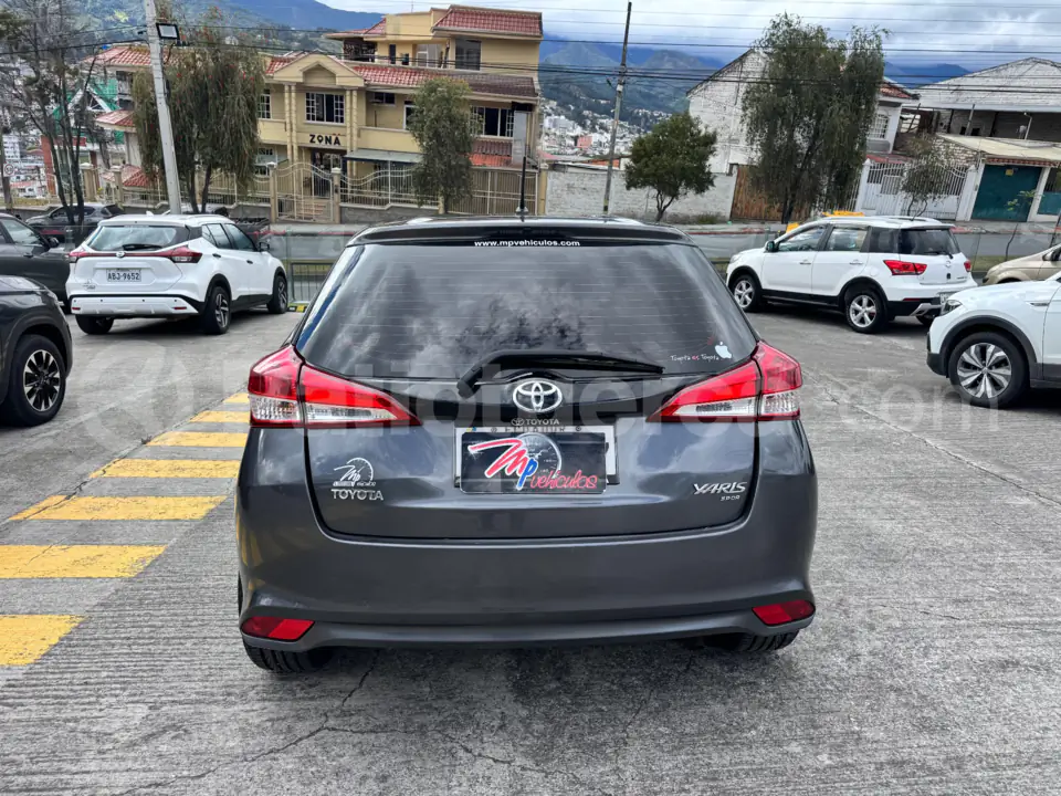 Foto 4 de Toyota Yaris HB