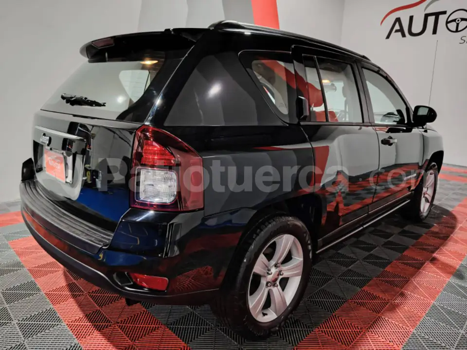 Foto 8 de Jeep Compass Sport