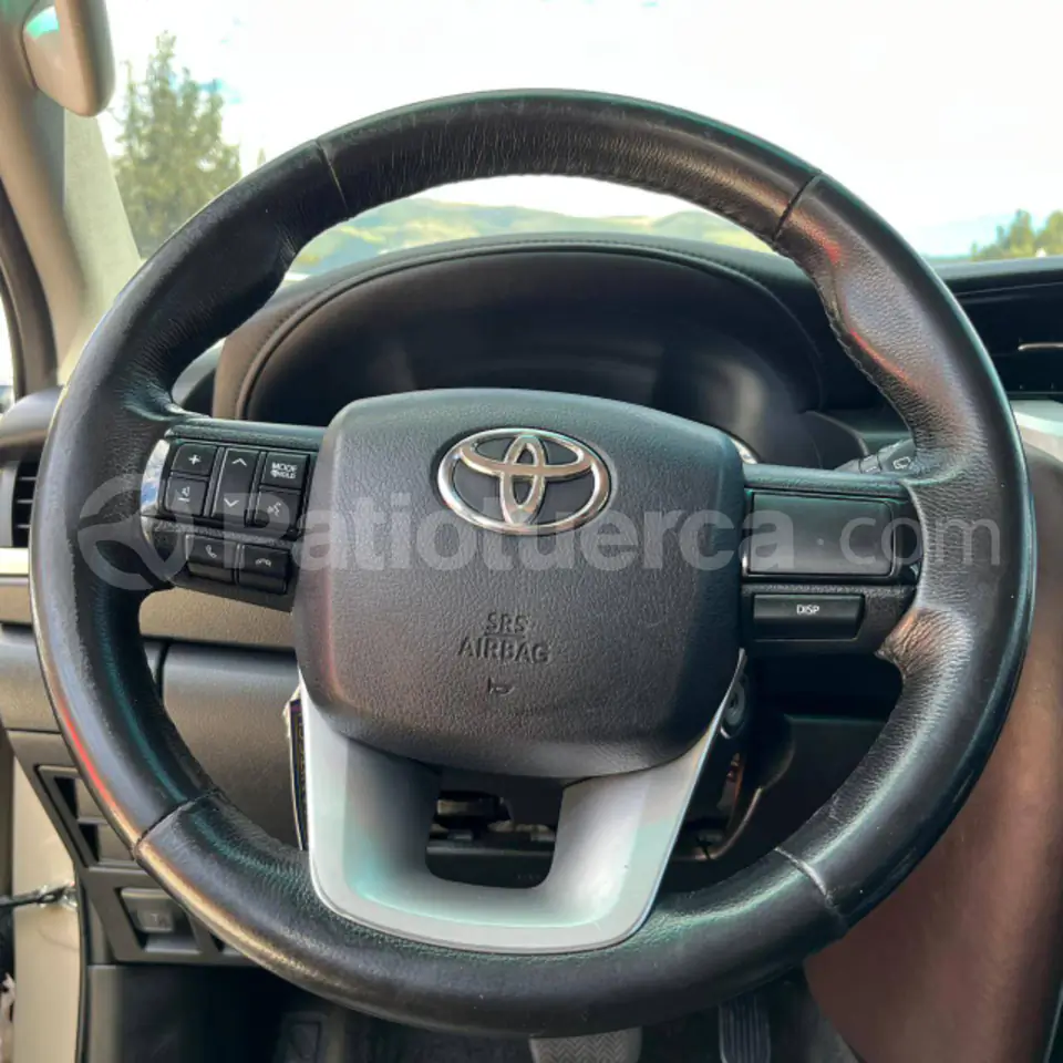 Foto 20 de Toyota New Fortuner