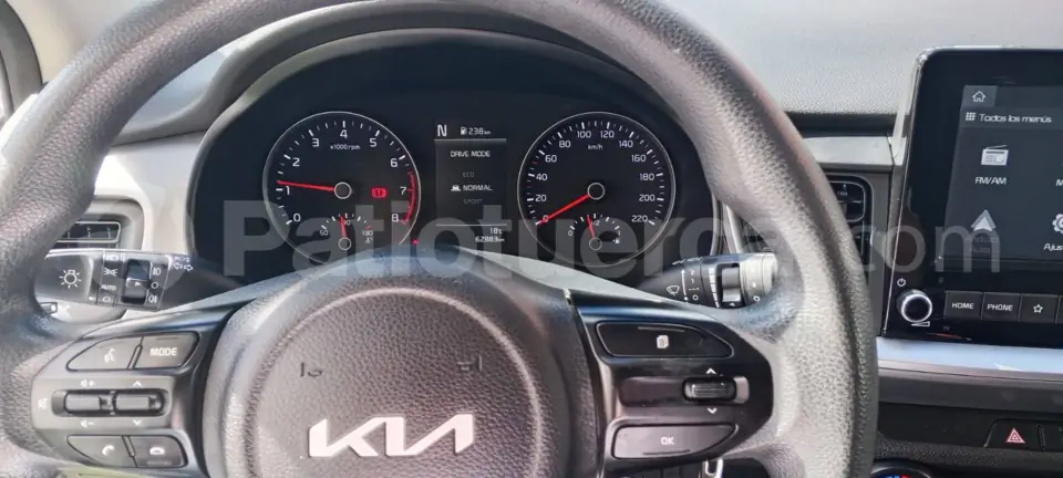 Foto 5 de Kia Stonic LX
