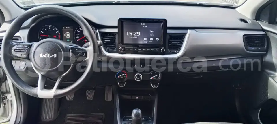 Foto 7 de Kia Stonic LX