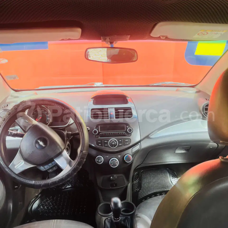 Foto 8 de Chevrolet Spark GT