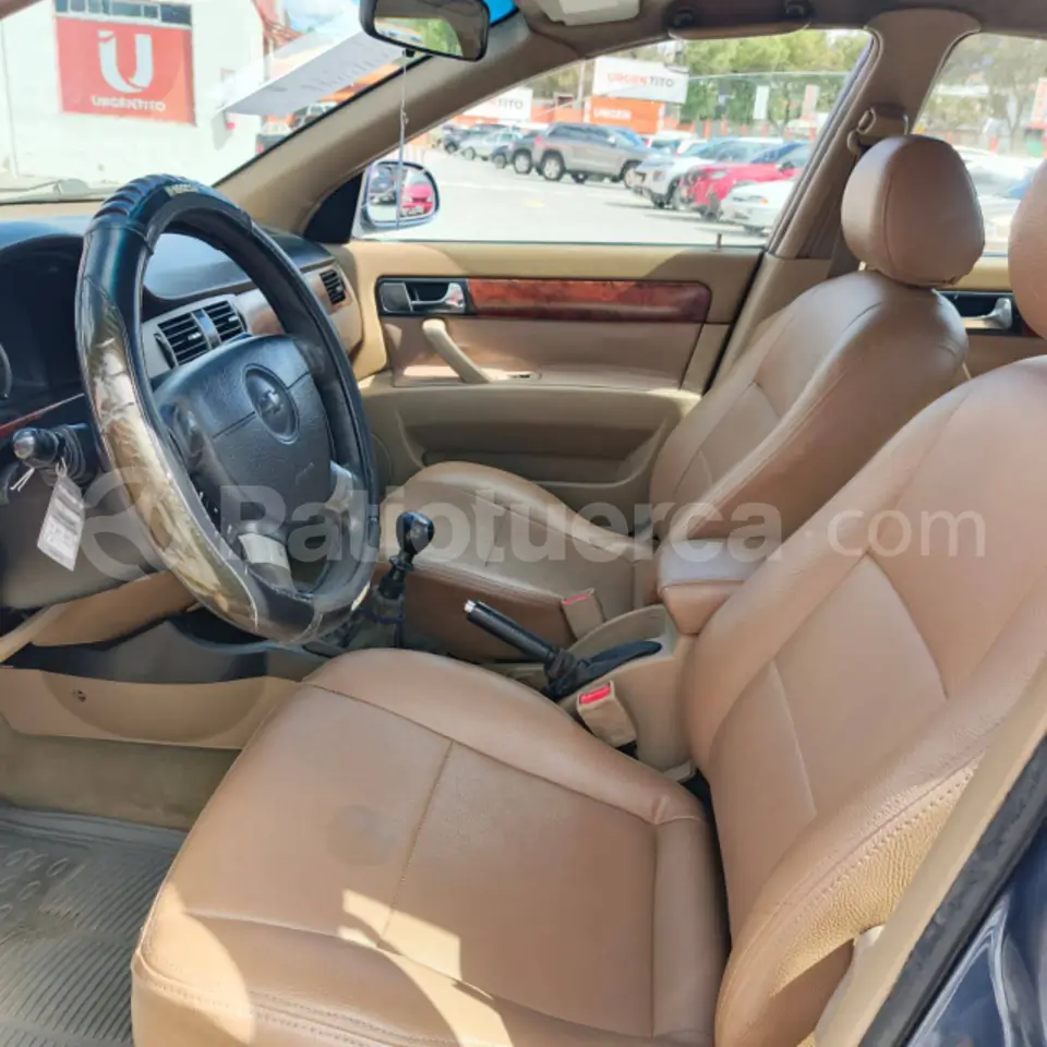 Foto 7 de Chevrolet Optra Limited