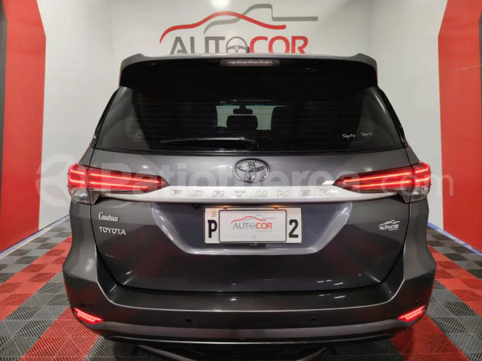 Foto 8 de Toyota Fortuner 2.7