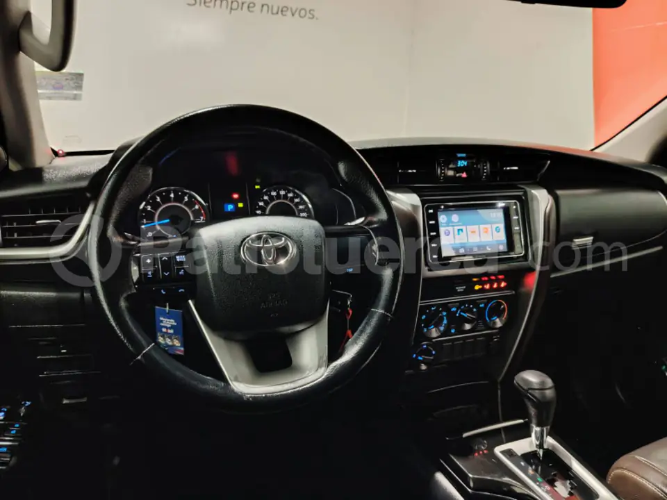 Foto 11 de Toyota Fortuner