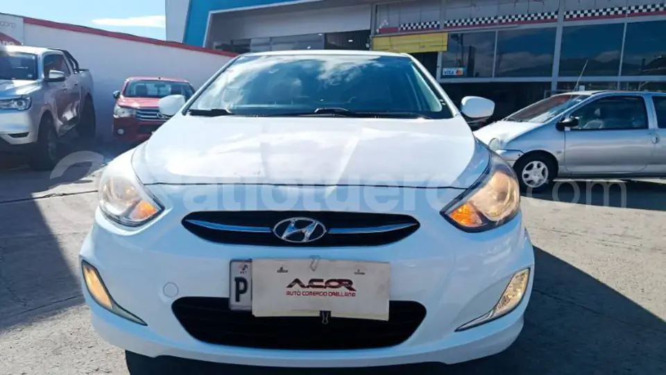 Foto 7 de Hyundai Accent