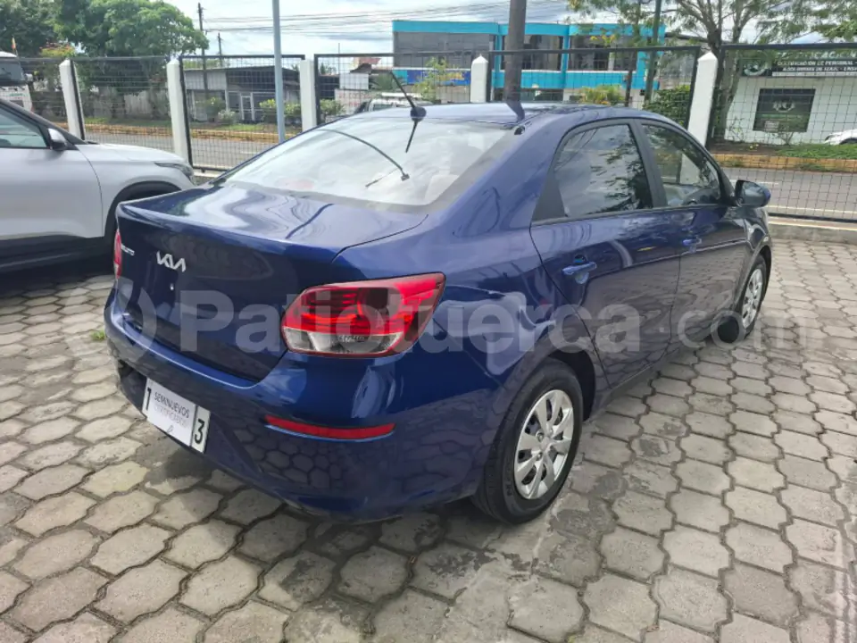 Foto 5 de Kia Soluto LX