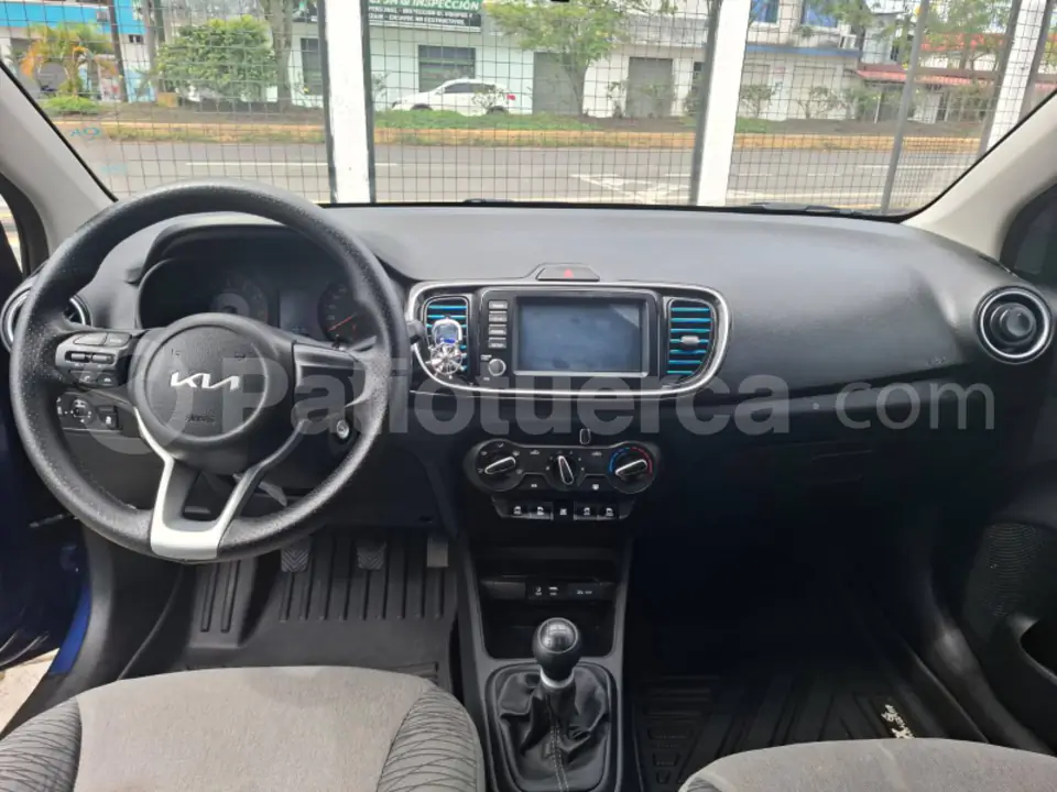 Foto 10 de Kia Soluto LX