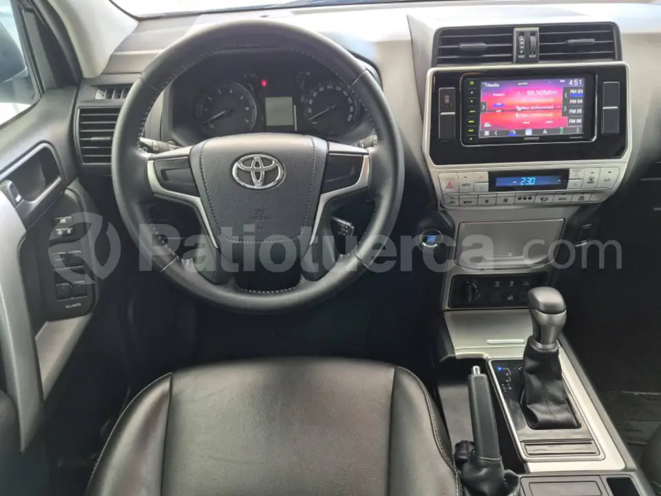 Foto 5 de Toyota Land Cruiser Prado TX
