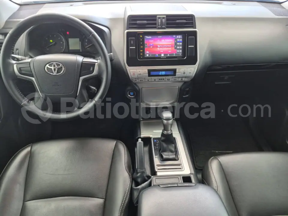 Foto 6 de Toyota Land Cruiser Prado TX