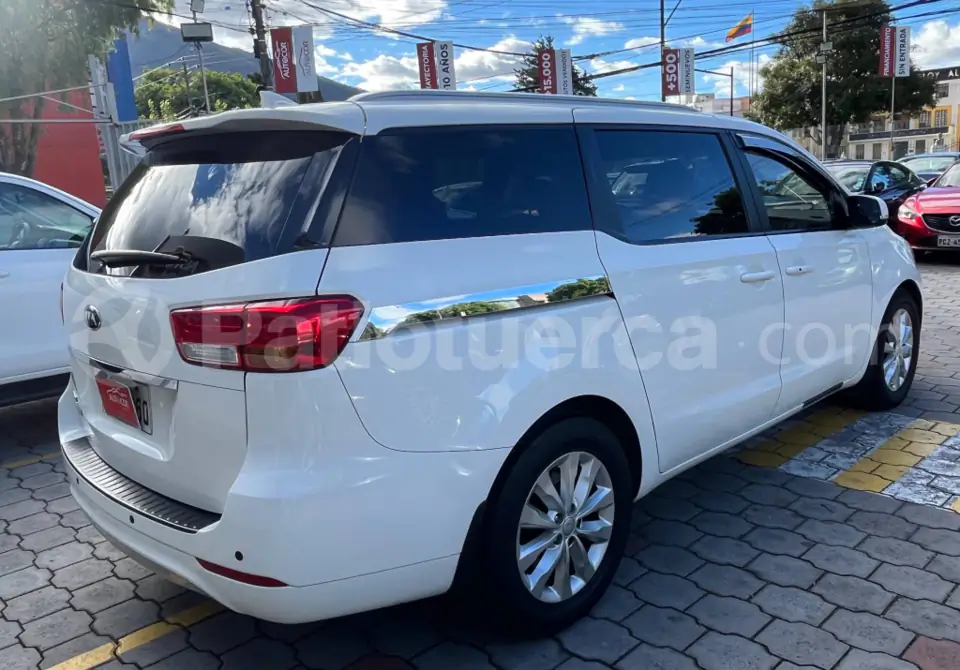 Foto 3 de Kia Grand Carnival