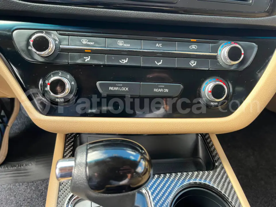 Foto 7 de Kia Carnival