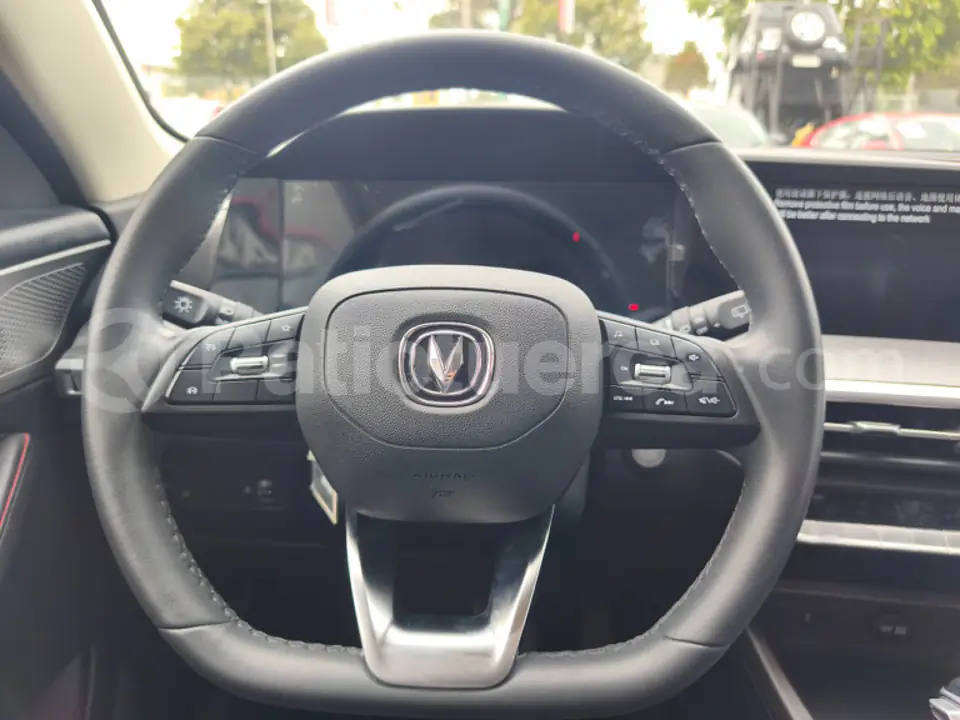 Foto 13 de Changan CS35 Plus