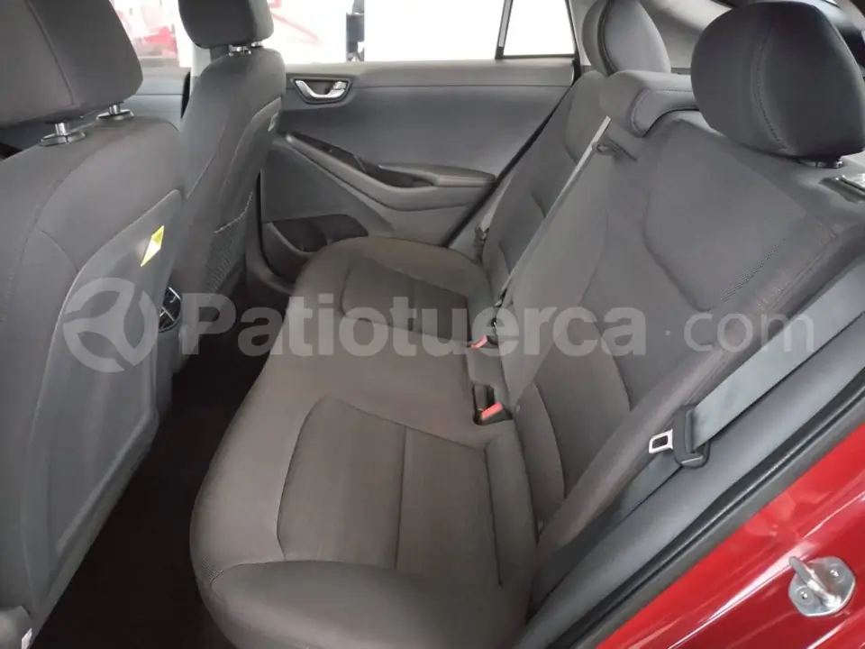 Foto 17 de Hyundai Ioniq Hybrid