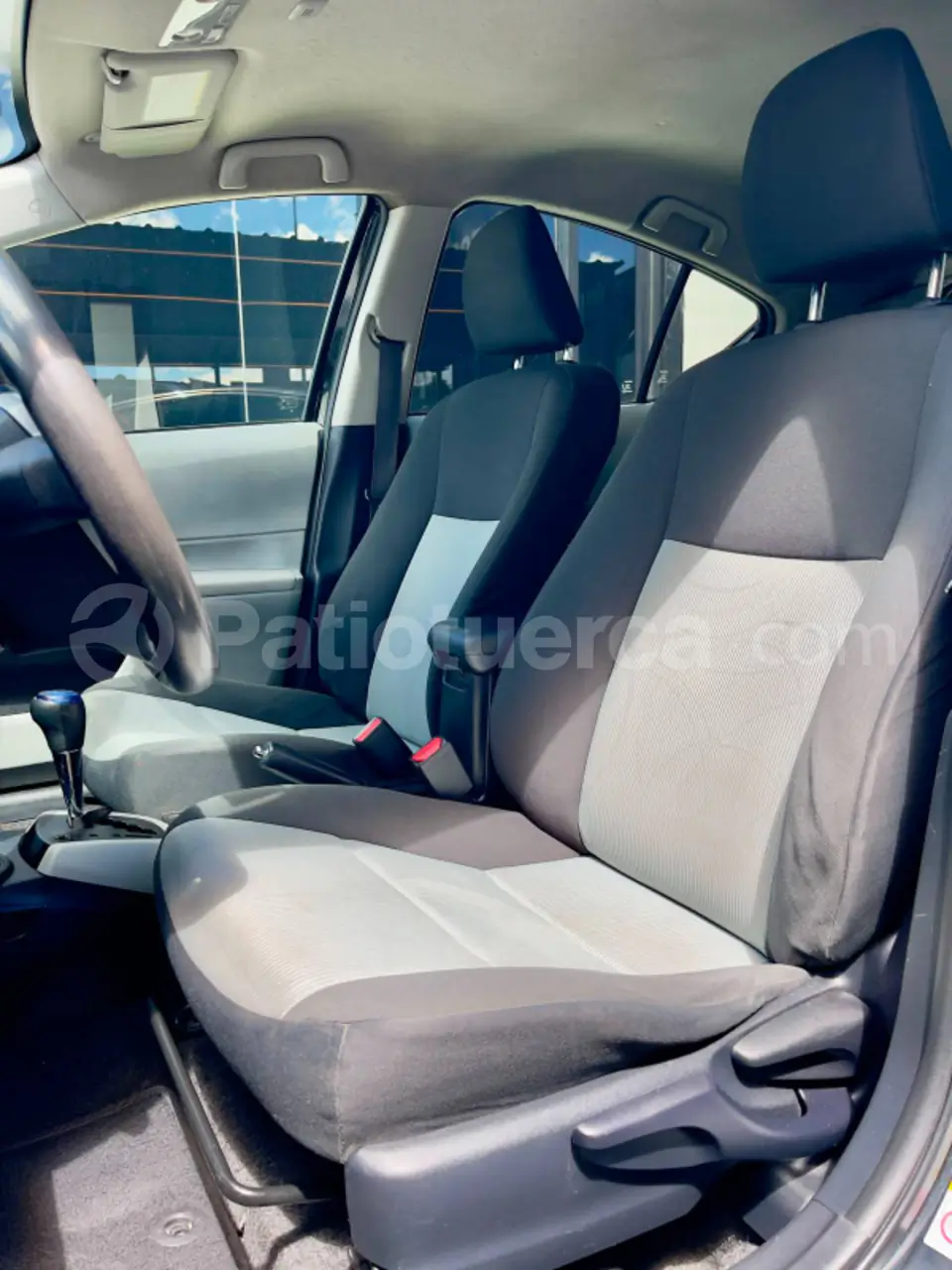 Foto 11 de Toyota Prius C Sport