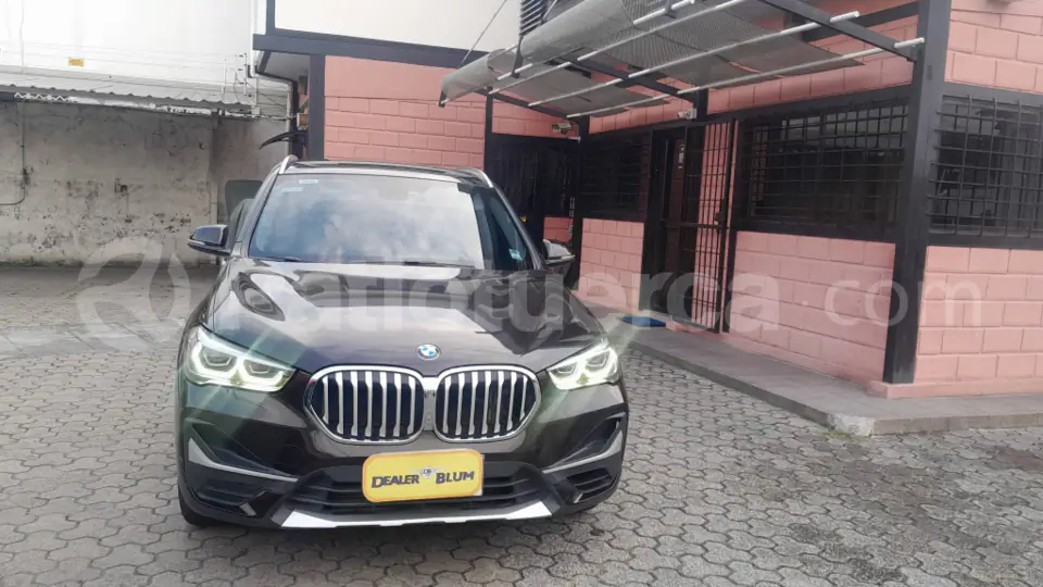 Foto 2 de BMW iX1 eDrive20