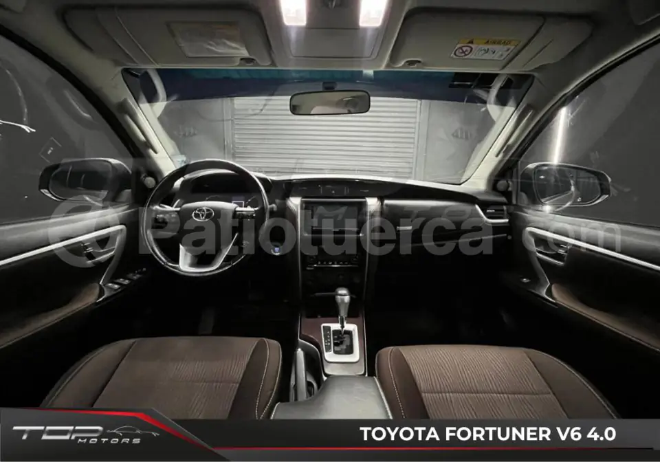Foto 16 de Toyota Fortuner 4.0