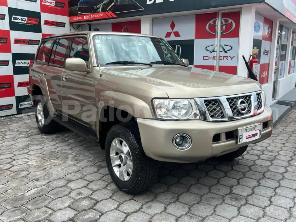 Foto 3 de Nissan Patrol GRX 4x4