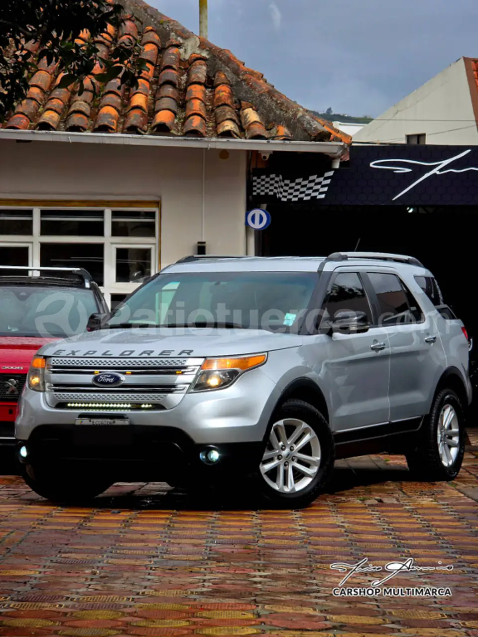 Foto 3 de Ford Explorer XLT